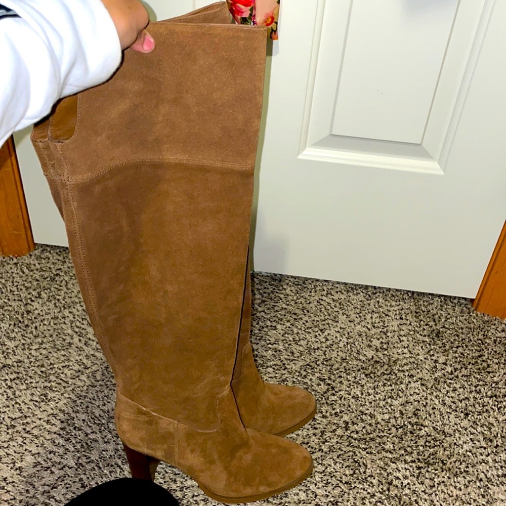 Beautiful Suede Michael Kors Boots. Only worn twice. Like new condition.